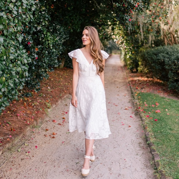 Gal Meets Glam Dresses & Skirts - Gal Meets Glam SUSIE EUC white dress (12)
